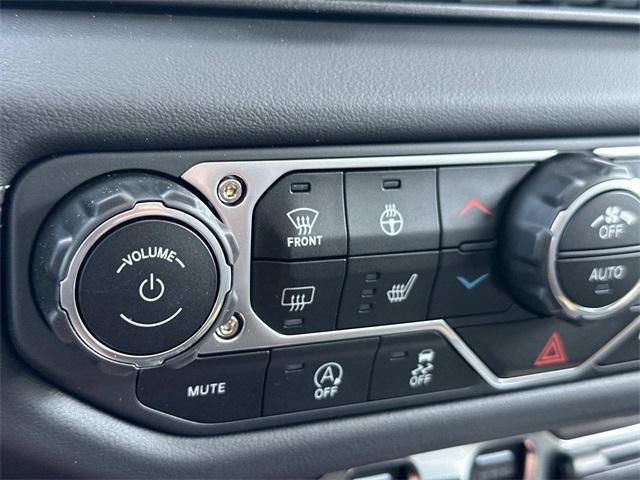new 2025 Jeep Gladiator car, priced at $52,218