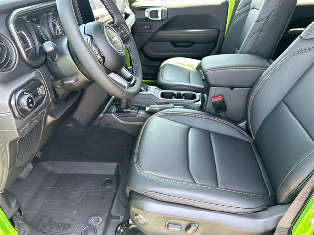 new 2025 Jeep Gladiator car, priced at $52,218