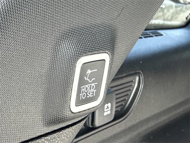 new 2025 Jeep Grand Cherokee car, priced at $39,498