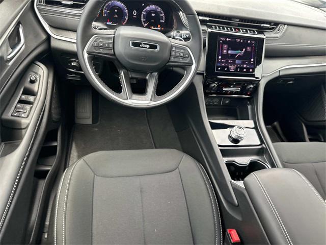 new 2025 Jeep Grand Cherokee car, priced at $39,517