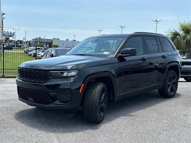 new 2025 Jeep Grand Cherokee car, priced at $40,170