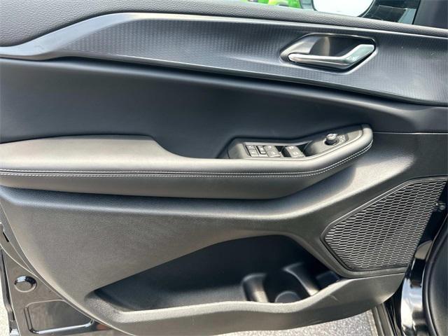 new 2025 Jeep Grand Cherokee car, priced at $40,170