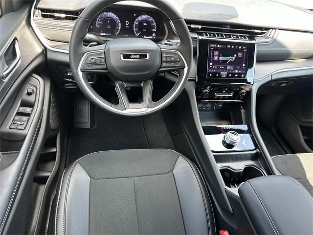 new 2025 Jeep Grand Cherokee car, priced at $45,034