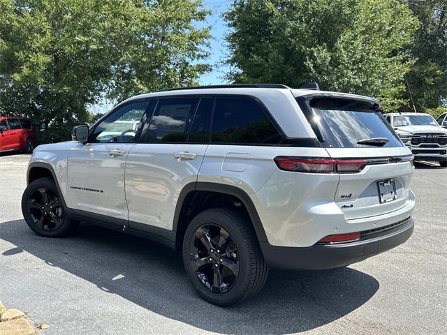 new 2025 Jeep Grand Cherokee car, priced at $45,034