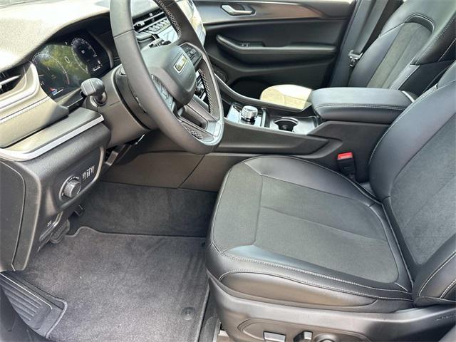 new 2025 Jeep Grand Cherokee car, priced at $45,034