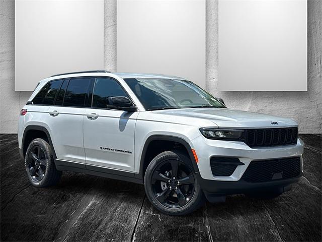 new 2025 Jeep Grand Cherokee car, priced at $45,034