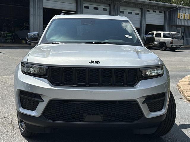 new 2025 Jeep Grand Cherokee car, priced at $45,034