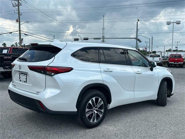used 2022 Toyota Highlander car, priced at $33,000