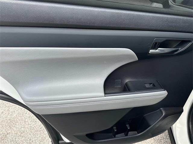 used 2022 Toyota Highlander car, priced at $33,000