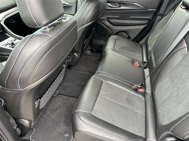 new 2025 Jeep Grand Cherokee car, priced at $44,600