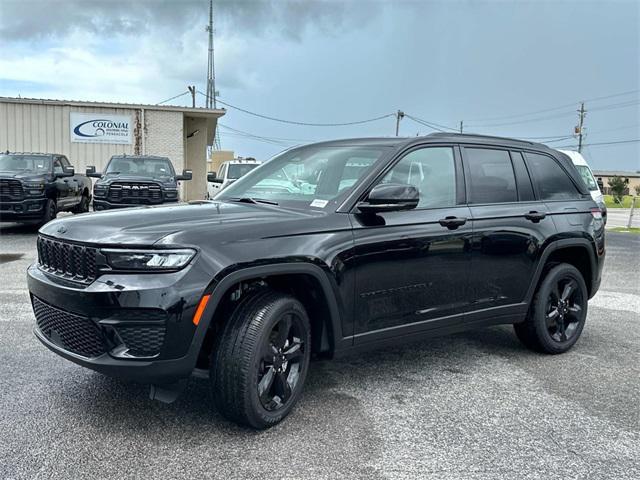 new 2025 Jeep Grand Cherokee car, priced at $44,600