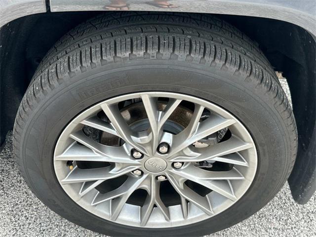 used 2022 Jeep Grand Cherokee car, priced at $45,880