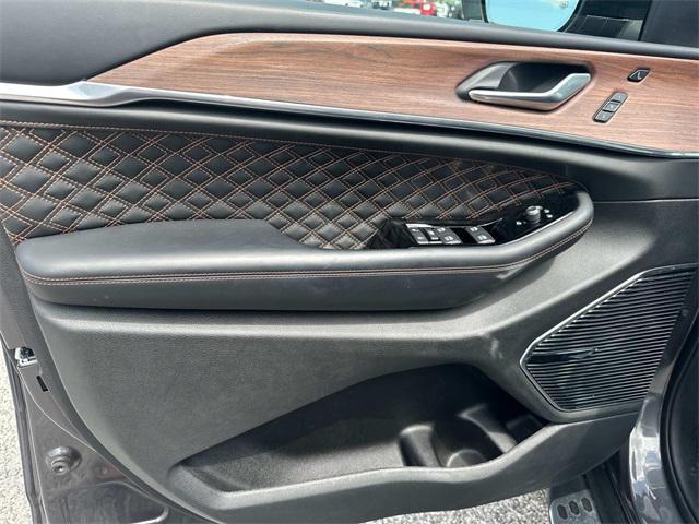 used 2022 Jeep Grand Cherokee car, priced at $45,880