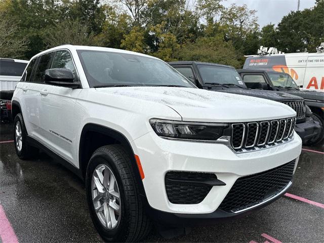 new 2025 Jeep Grand Cherokee car, priced at $36,044