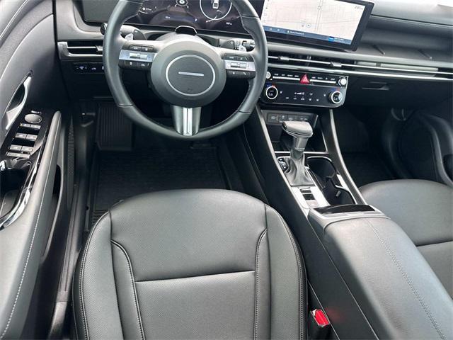 used 2025 Hyundai SANTA CRUZ car, priced at $38,750