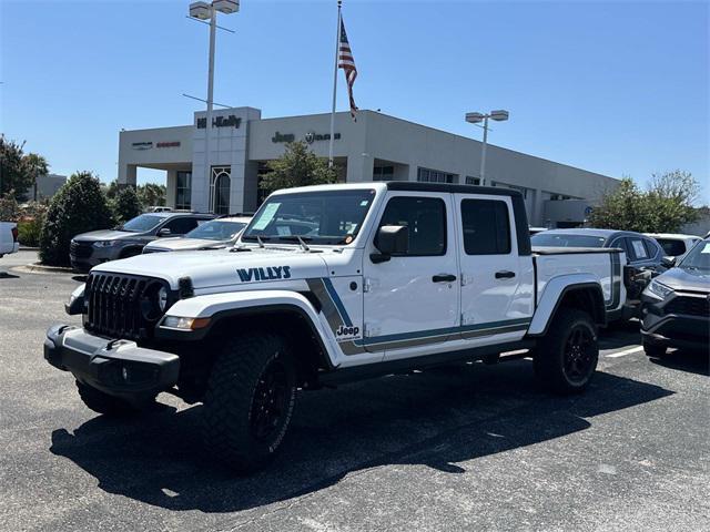 used 2022 Jeep Gladiator car, priced at $31,400