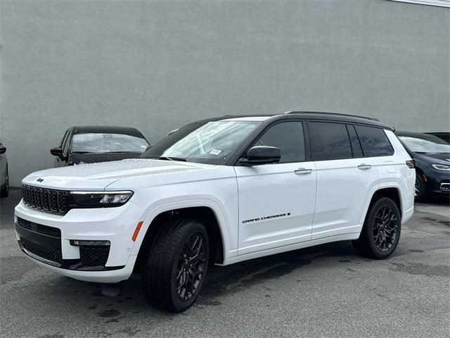 new 2025 Jeep Grand Cherokee L car, priced at $65,969