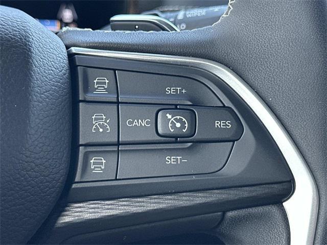 new 2025 Jeep Grand Cherokee car, priced at $38,517