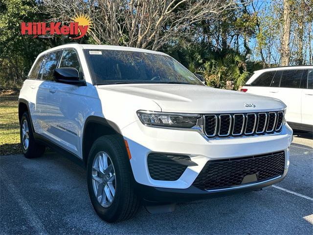 new 2025 Jeep Grand Cherokee car, priced at $40,442