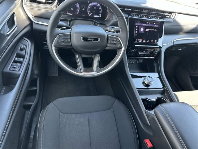 new 2025 Jeep Grand Cherokee car, priced at $38,517