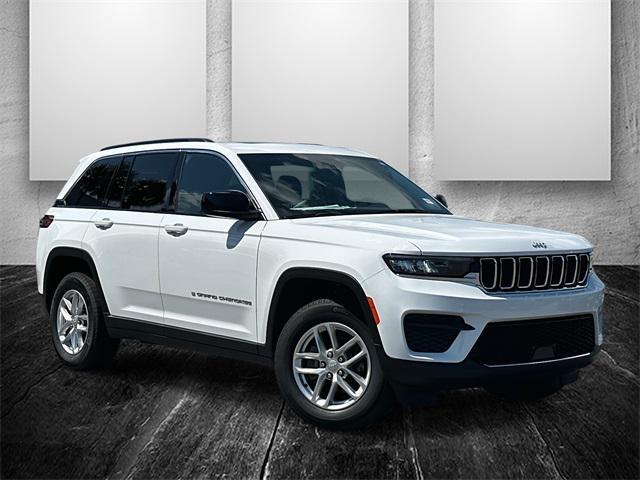 new 2025 Jeep Grand Cherokee car, priced at $38,517