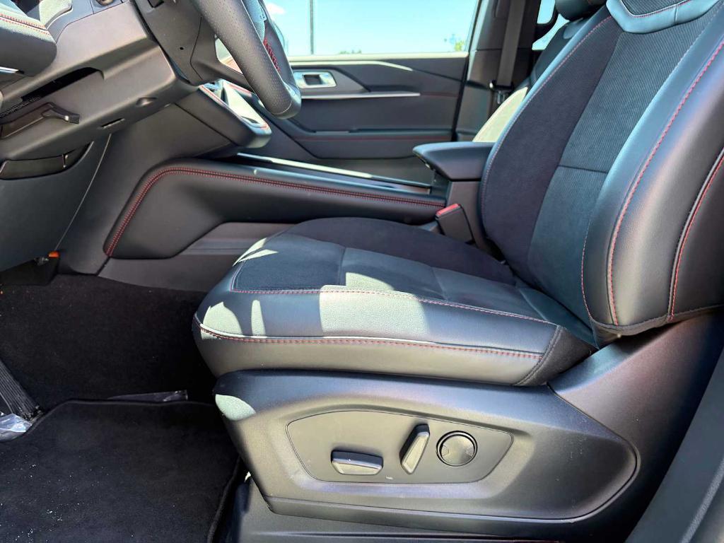 new 2025 Ford Explorer car, priced at $58,350