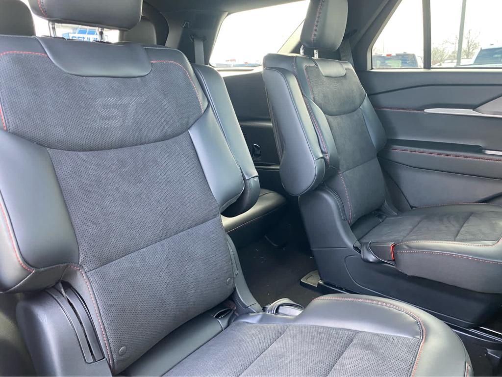 new 2025 Ford Explorer car, priced at $53,661