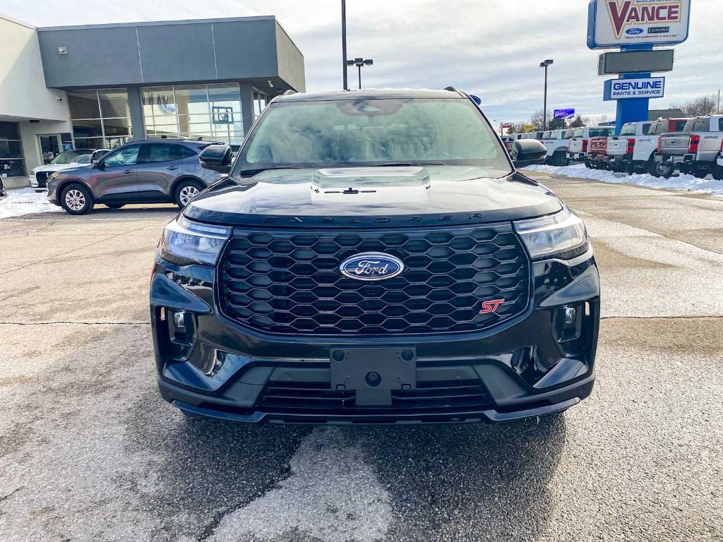 new 2025 Ford Explorer car, priced at $53,661