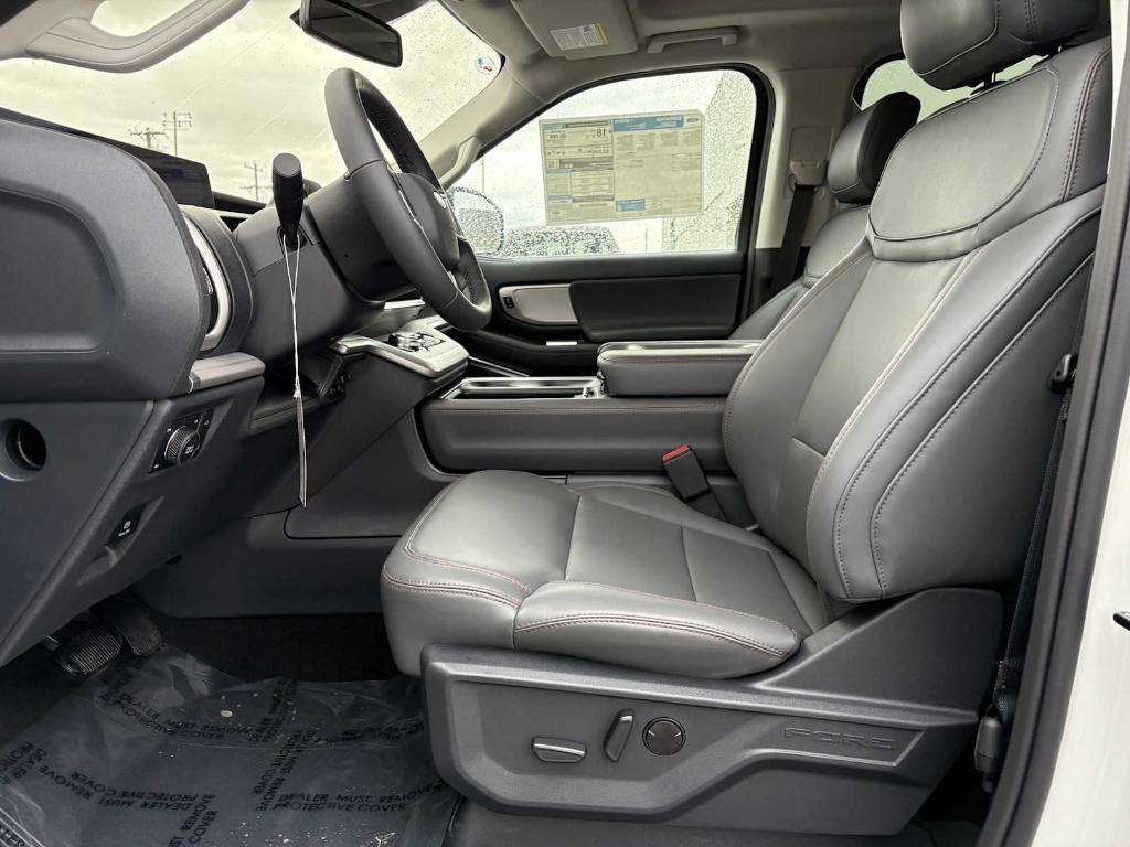 new 2025 Ford Expedition car, priced at $72,885