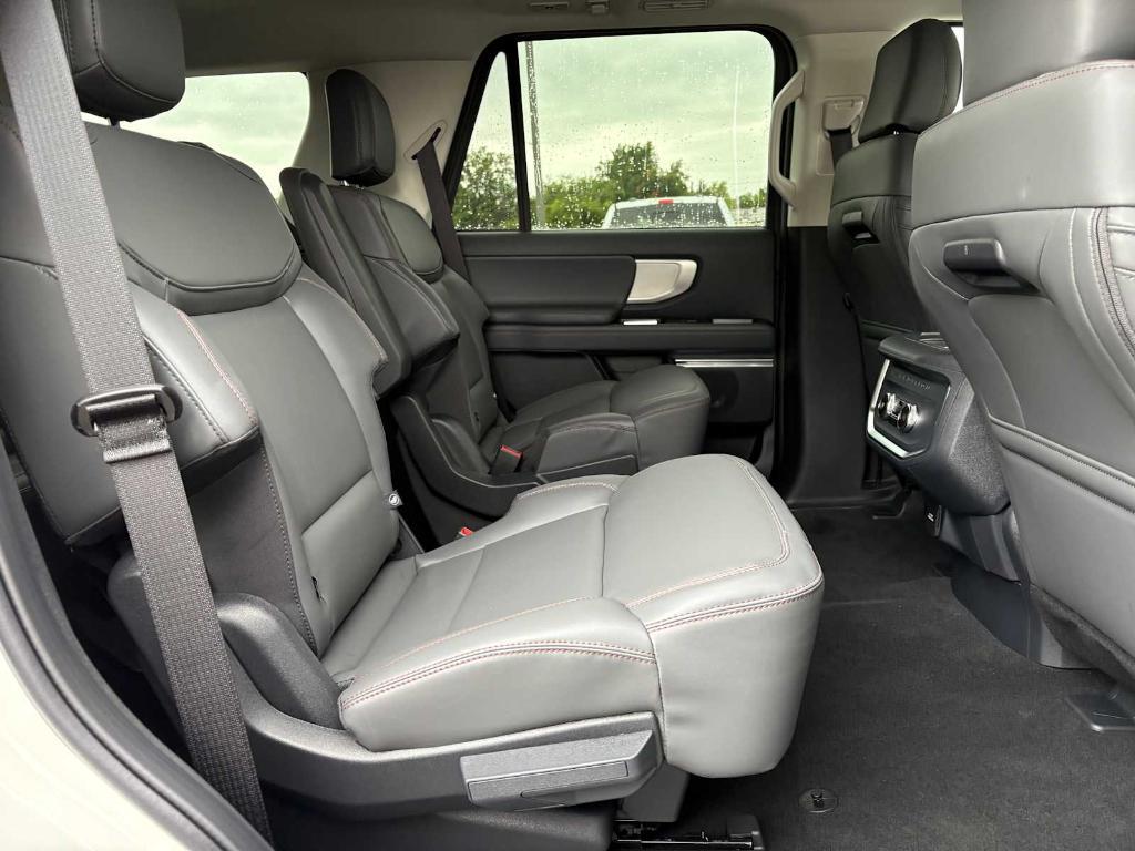 new 2025 Ford Expedition car, priced at $72,885