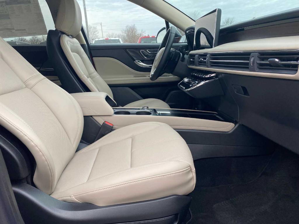 new 2025 Lincoln Corsair car, priced at $46,358