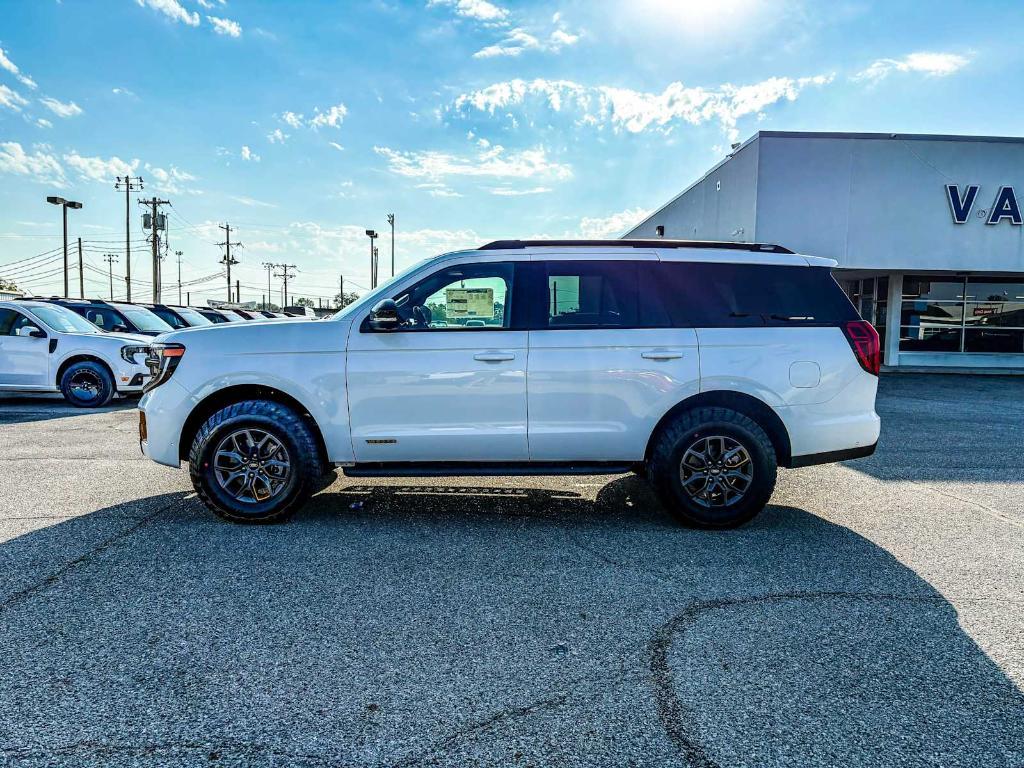 new 2025 Ford Expedition car, priced at $84,820