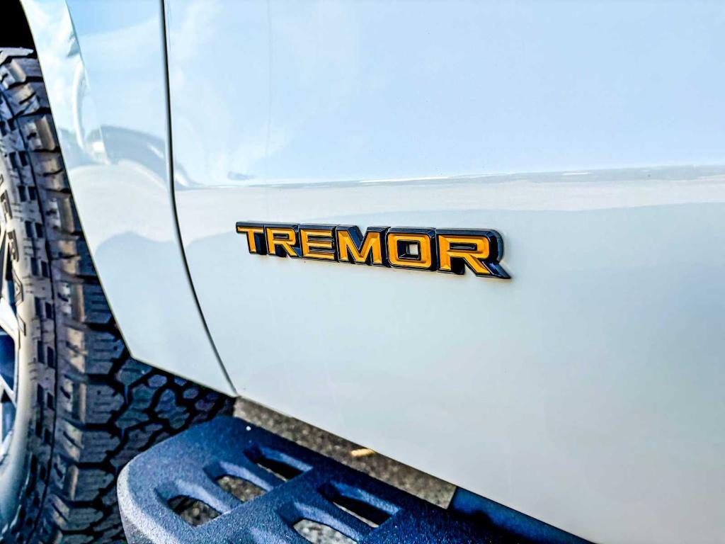 new 2025 Ford Expedition car, priced at $84,820