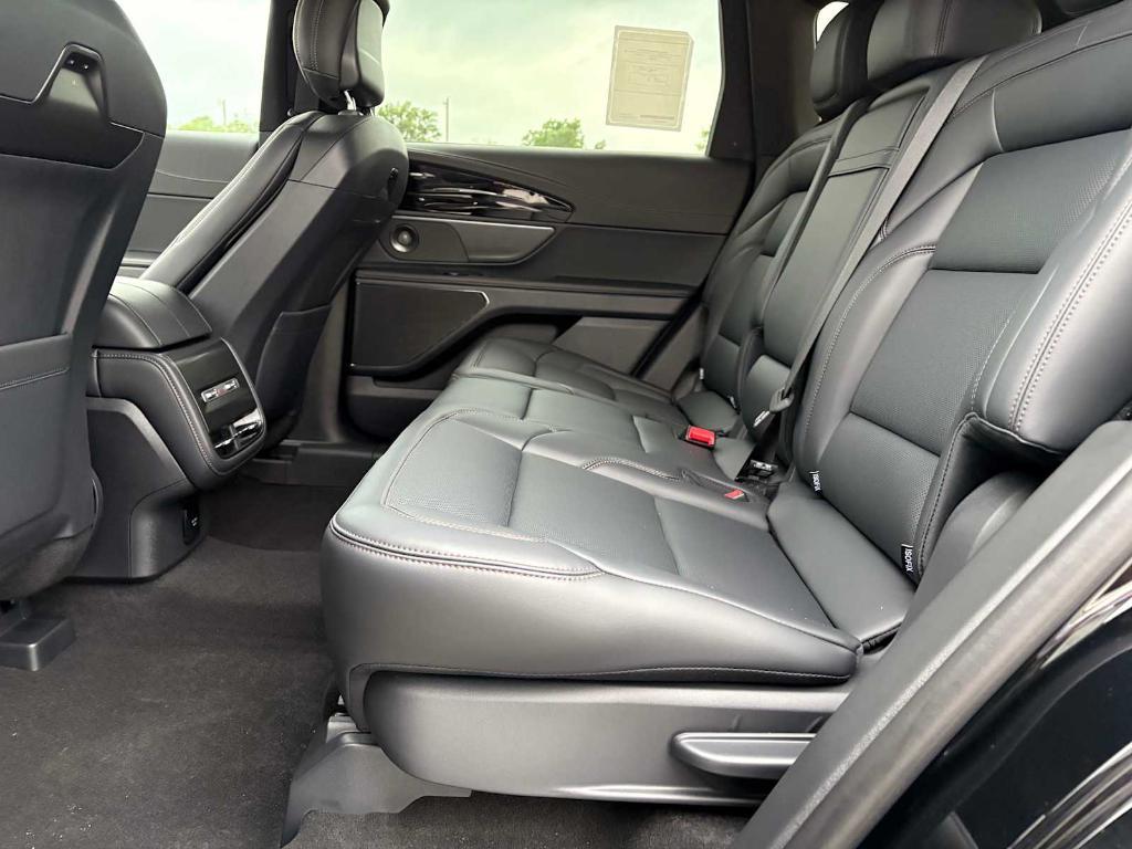 new 2025 Lincoln Nautilus car, priced at $55,423