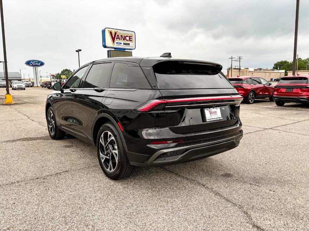 new 2025 Lincoln Nautilus car, priced at $55,423