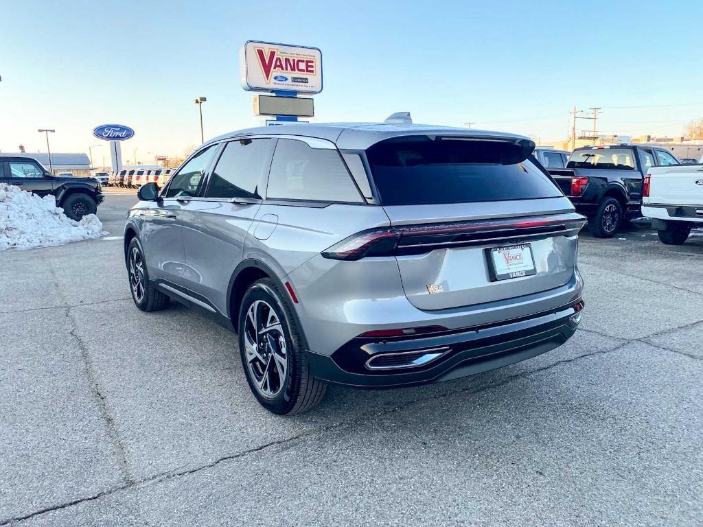 new 2025 Lincoln Nautilus car, priced at $55,246