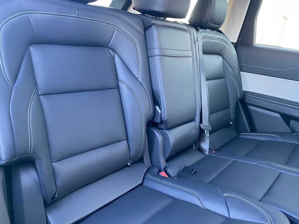new 2025 Lincoln Nautilus car, priced at $55,246