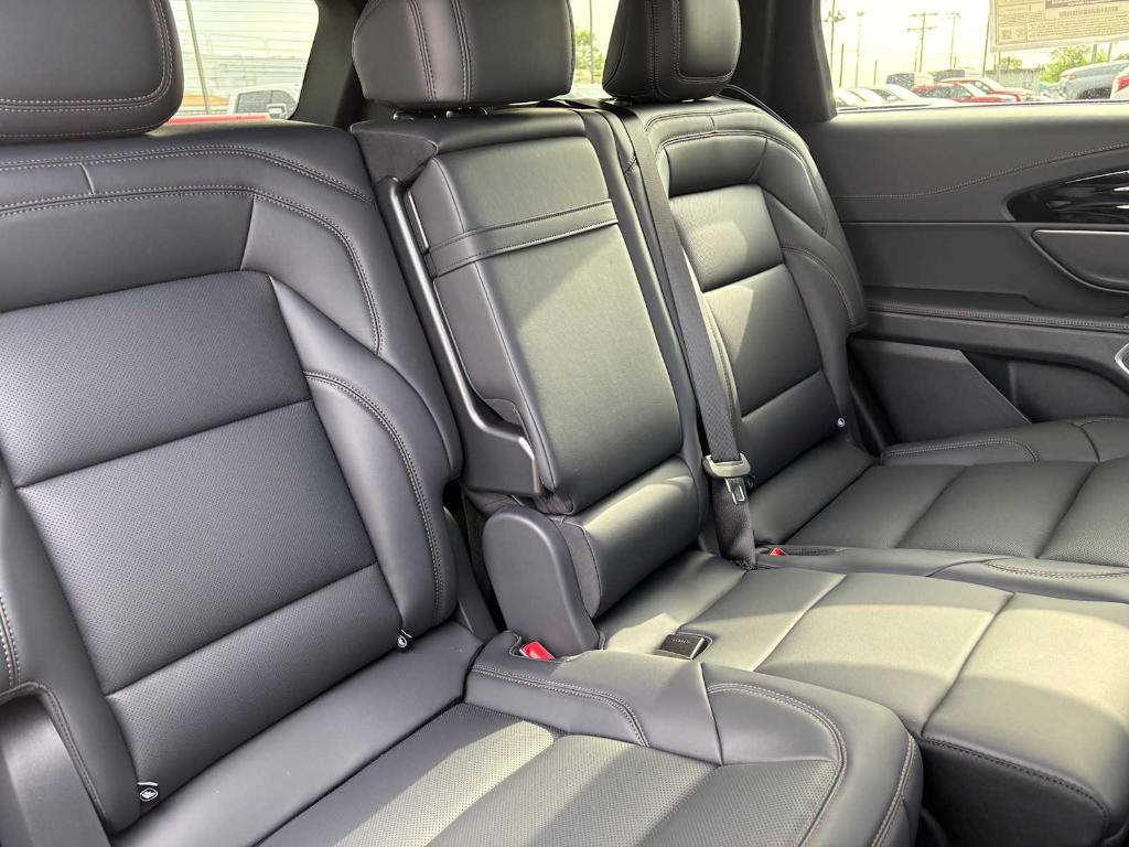 new 2025 Lincoln Nautilus car, priced at $53,083