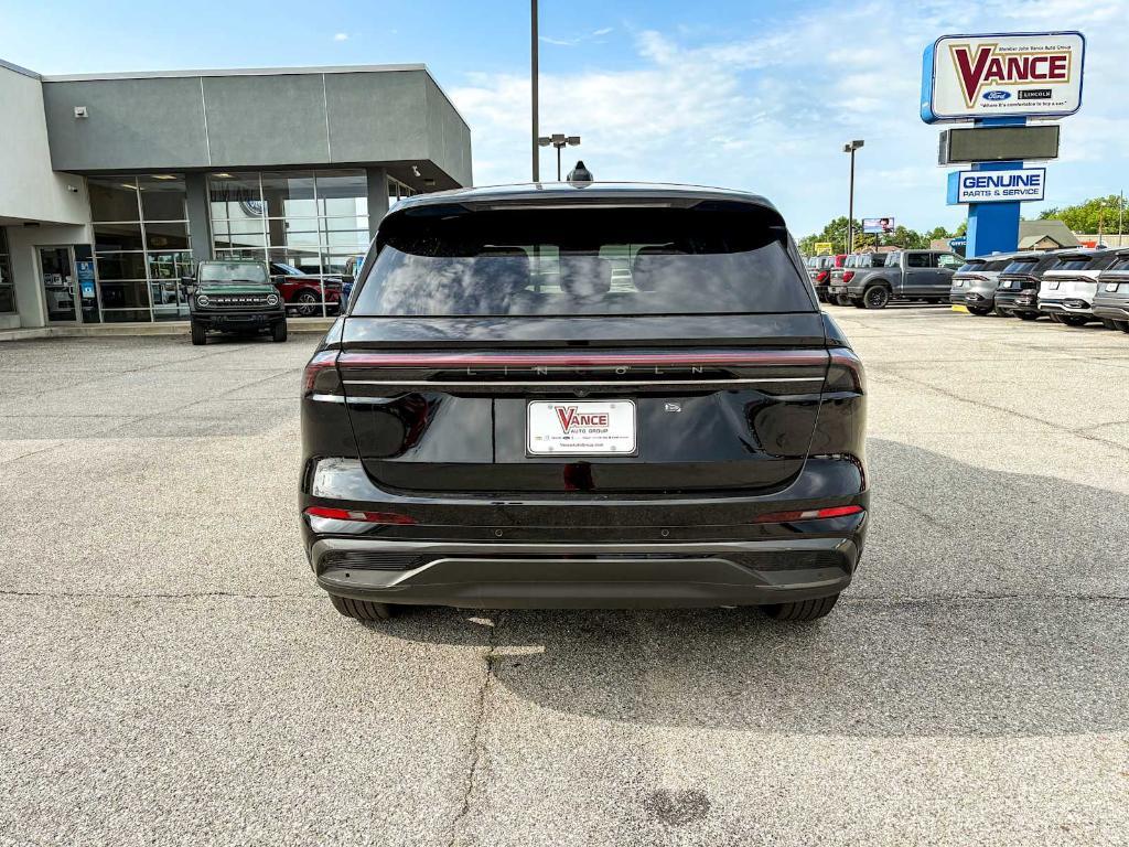 new 2025 Lincoln Nautilus car, priced at $53,083