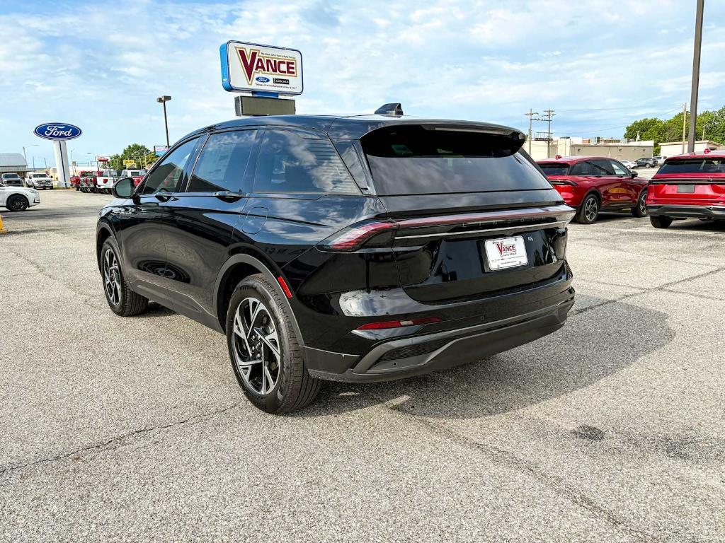 new 2025 Lincoln Nautilus car, priced at $53,083