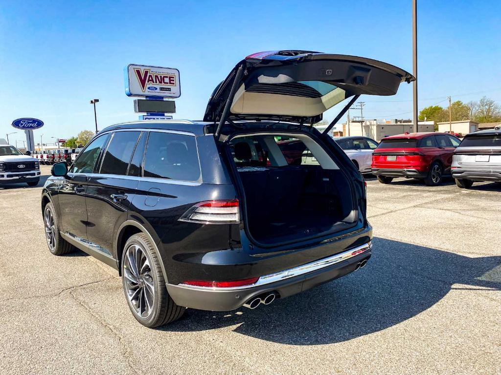 new 2025 Lincoln Aviator car, priced at $69,307