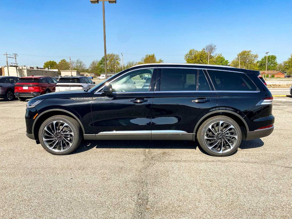 new 2025 Lincoln Aviator car, priced at $69,307