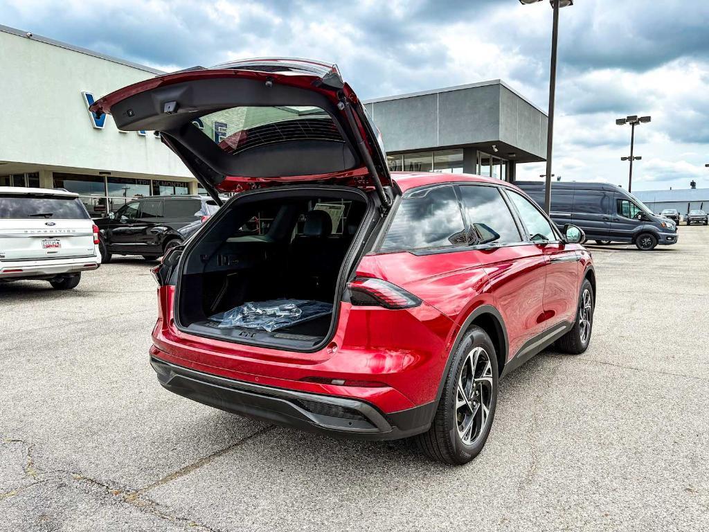 new 2025 Lincoln Nautilus car, priced at $52,835
