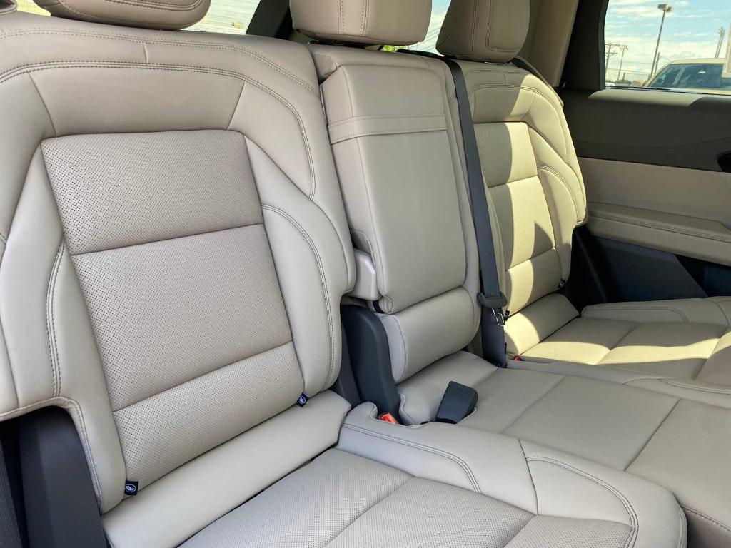 new 2025 Lincoln Nautilus car, priced at $55,453