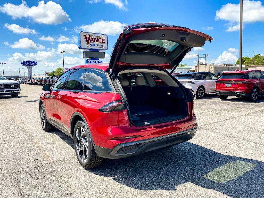 new 2025 Lincoln Nautilus car, priced at $55,453