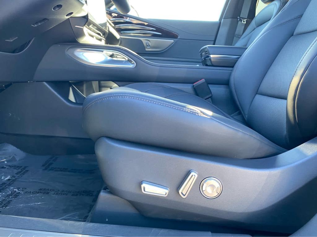 new 2025 Lincoln Nautilus car, priced at $50,803