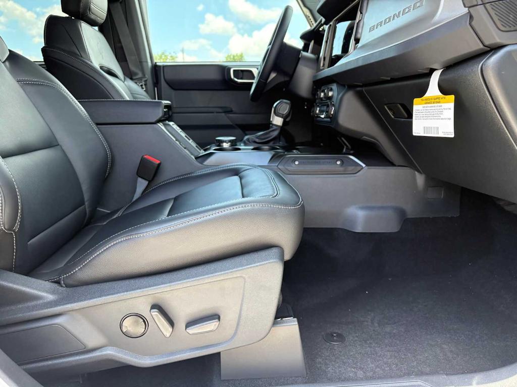 new 2025 Ford Bronco car, priced at $51,117