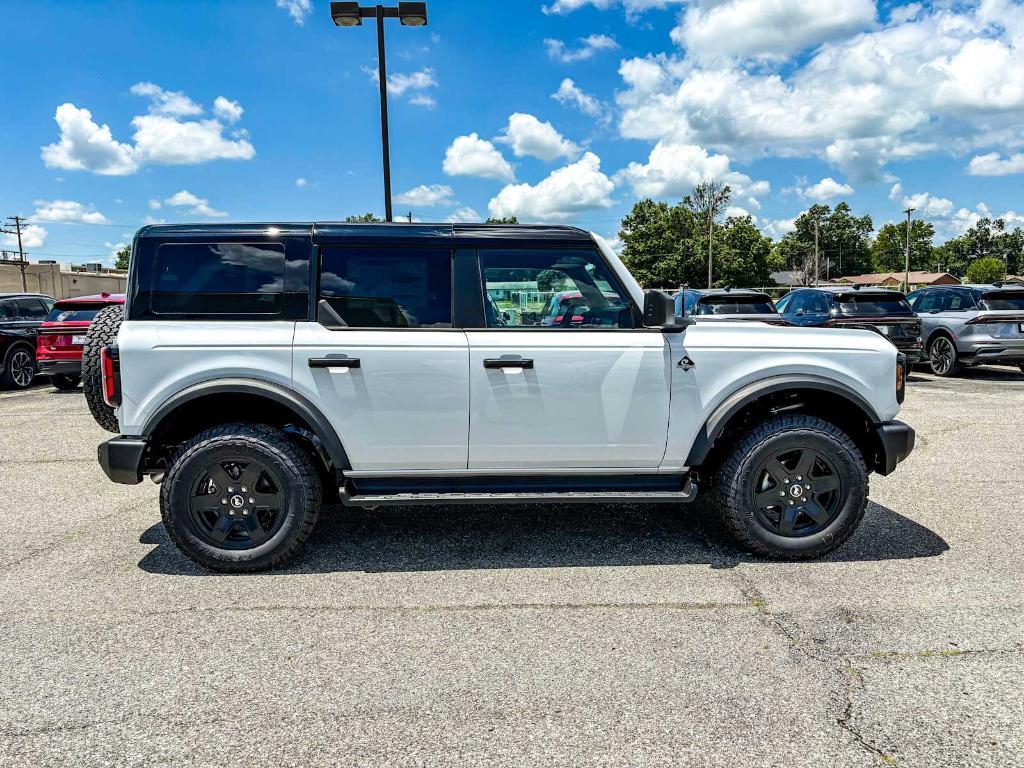 new 2025 Ford Bronco car, priced at $51,117