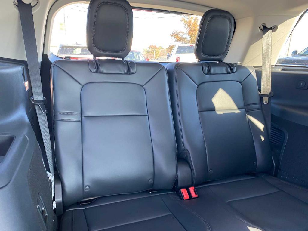 new 2025 Lincoln Aviator car, priced at $59,895