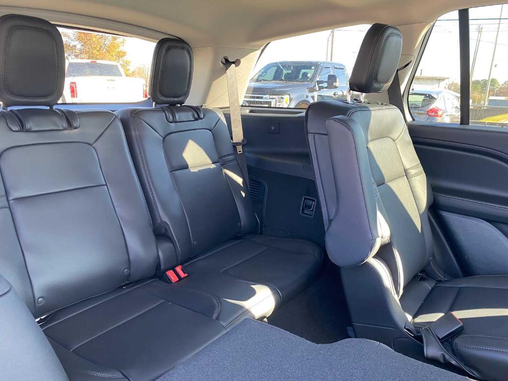 new 2025 Lincoln Aviator car, priced at $59,895